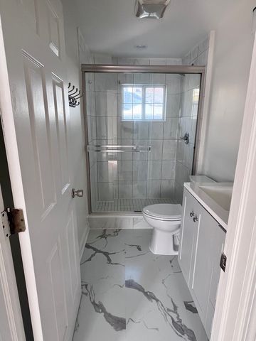 393 Wellington Avenue 2, Elgin, IL 60120