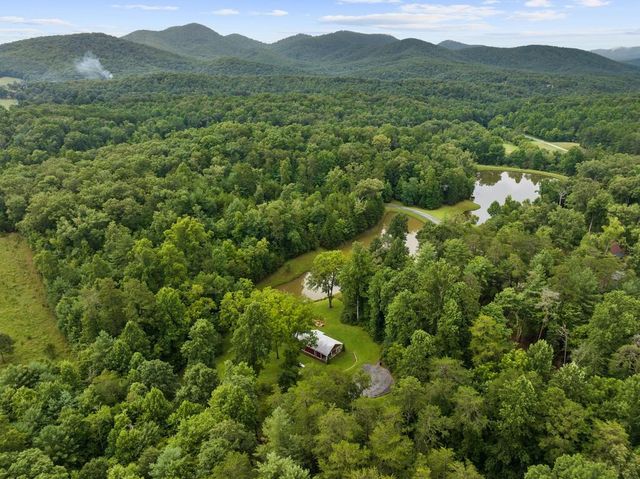 30 Seabolt, Morganton, GA 30560