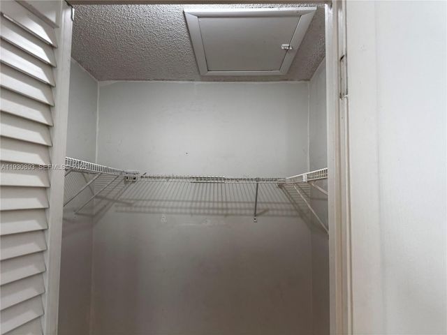 17500 NW 67th Pl P-4, Hialeah, FL 33015