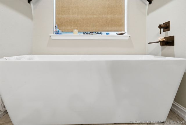 506 Castle Pines Circle, Claremore, OK 74019