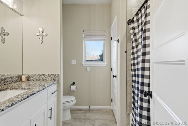 506 Castle Pines Circle, Claremore, OK 74019