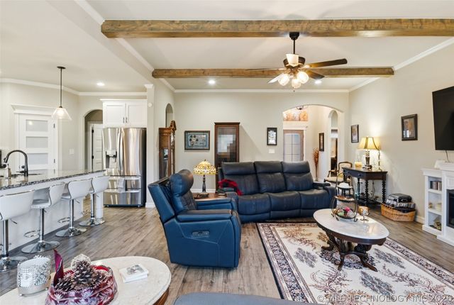 506 Castle Pines Circle, Claremore, OK 74019