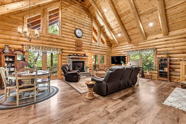 170 Meadow Ridge Road, Eureka Springs, AR 72632