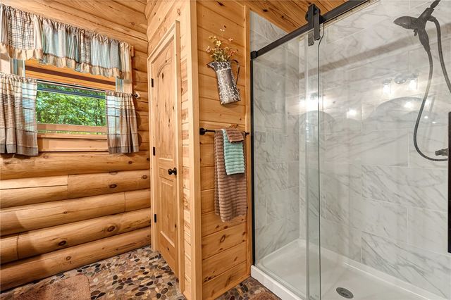 170 Meadow Ridge Road, Eureka Springs, AR 72632