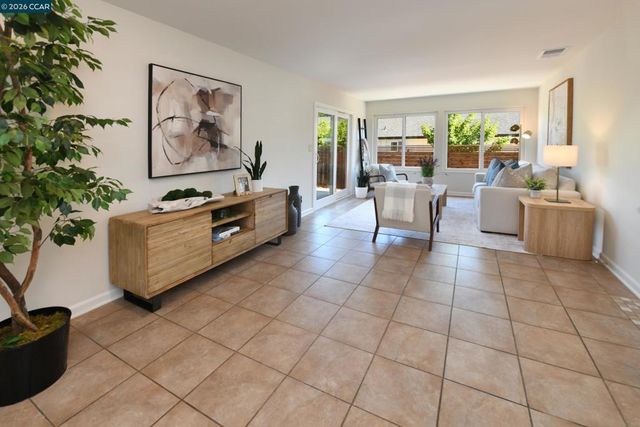 1759 Elm Rd, Concord, CA 94519