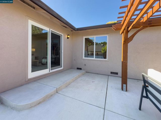 1759 Elm Rd, Concord, CA 94519