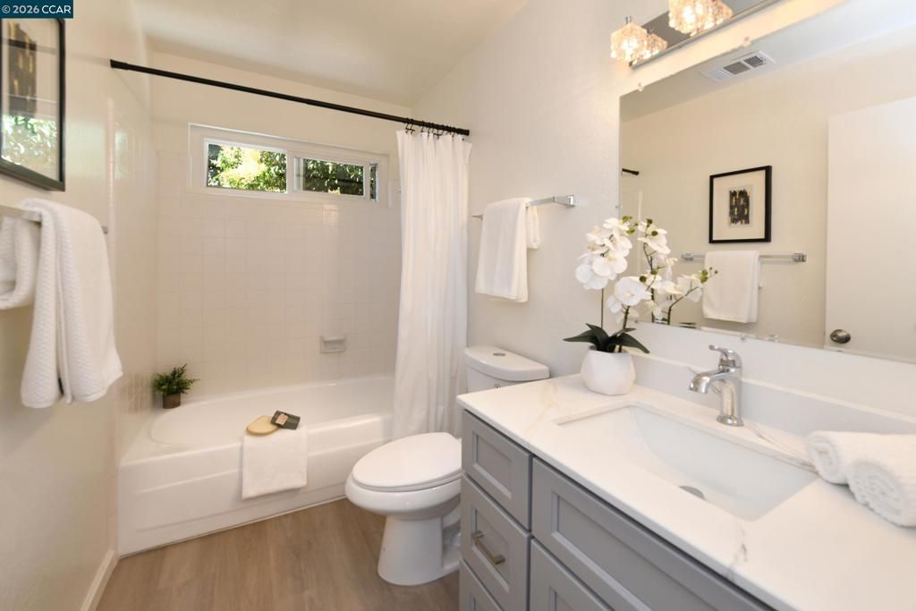 Image 28 of property listing at 1759 Elm Rd, Concord, CA 94519