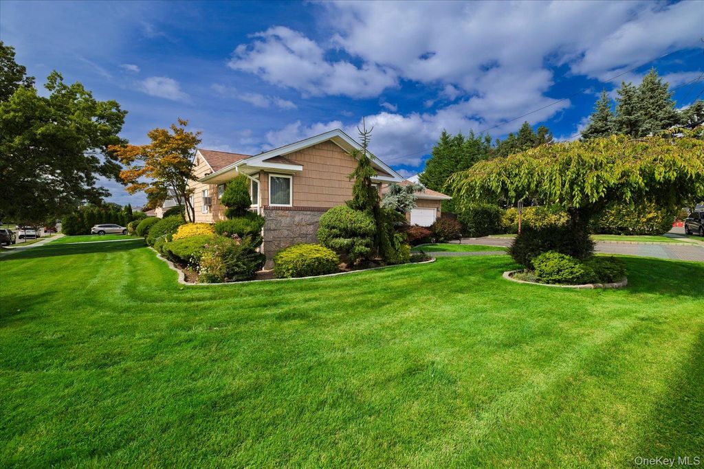 2163 Jacqueline Avenue, Bellmore, NY 11710 — photo 4