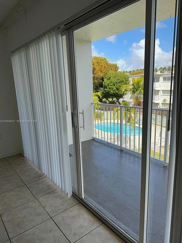 7713 SW 88th ST A312, Miami, FL 33156