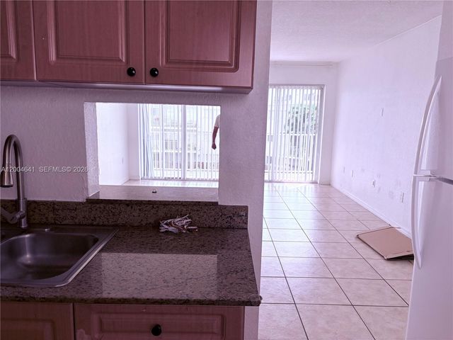 7713 SW 88th ST A312, Miami, FL 33156