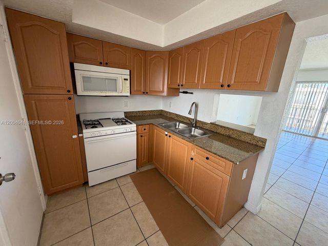 7713 SW 88th ST A312, Miami, FL 33156