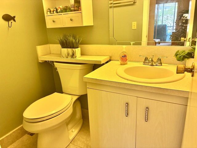 2002 Oakridge A Oakridge A 2002, Deerfield Beach, FL 33442