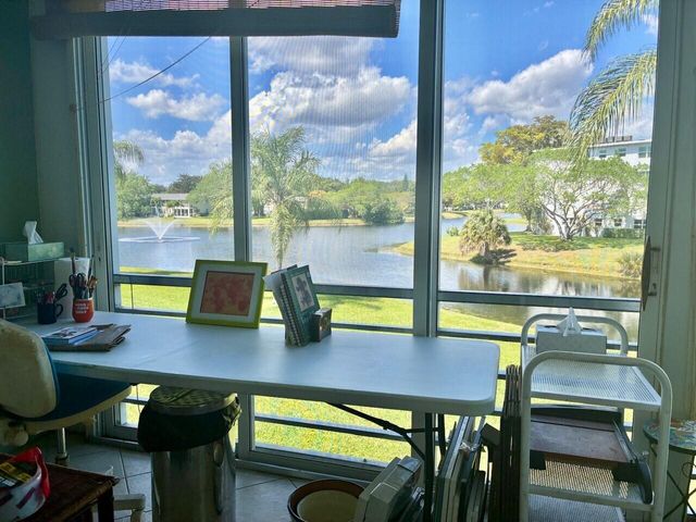 2002 Oakridge A Oakridge A 2002, Deerfield Beach, FL 33442