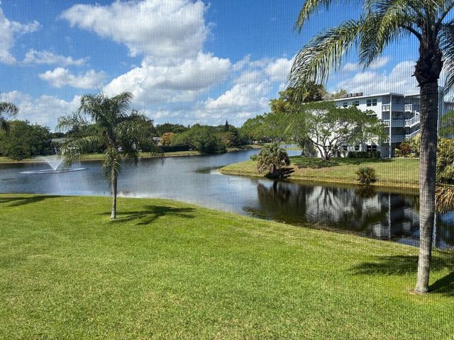 2002 Oakridge A Oakridge A 2002, Deerfield Beach, FL 33442