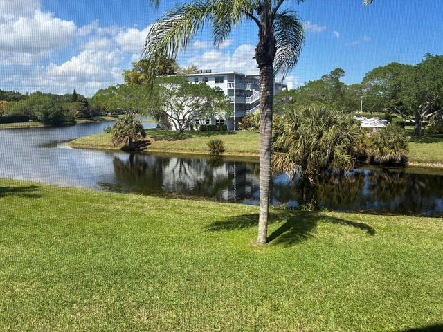 2002 Oakridge A Oakridge A 2002, Deerfield Beach, FL 33442