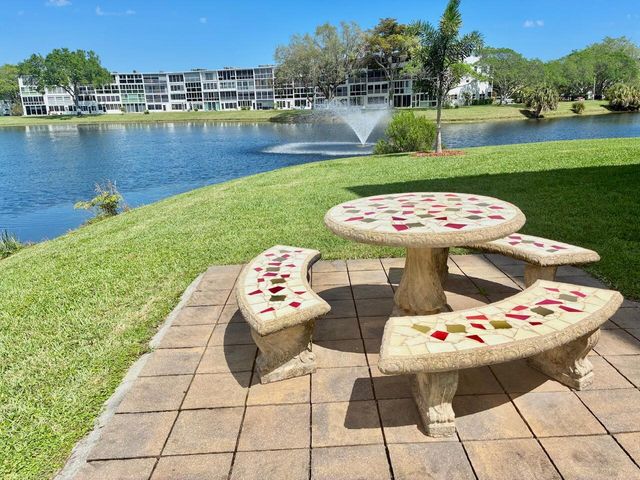 2002 Oakridge A Oakridge A 2002, Deerfield Beach, FL 33442