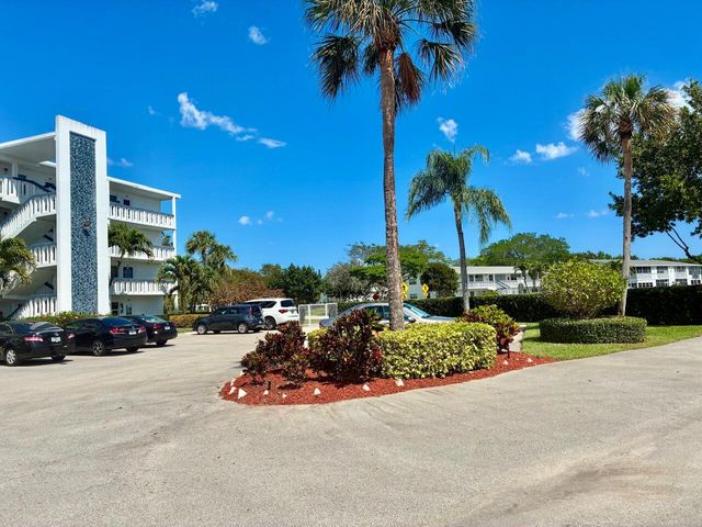 2002 Oakridge A Oakridge A 2002, Deerfield Beach, FL 33442