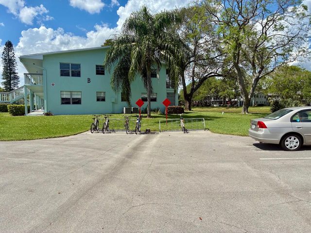 2002 Oakridge A Oakridge A 2002, Deerfield Beach, FL 33442