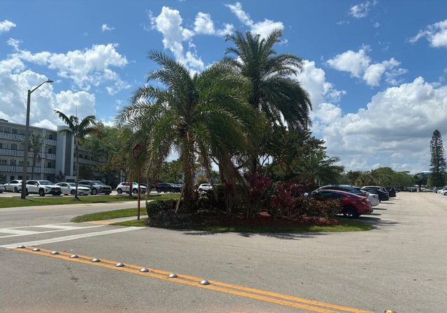 2002 Oakridge A Oakridge A 2002, Deerfield Beach, FL 33442