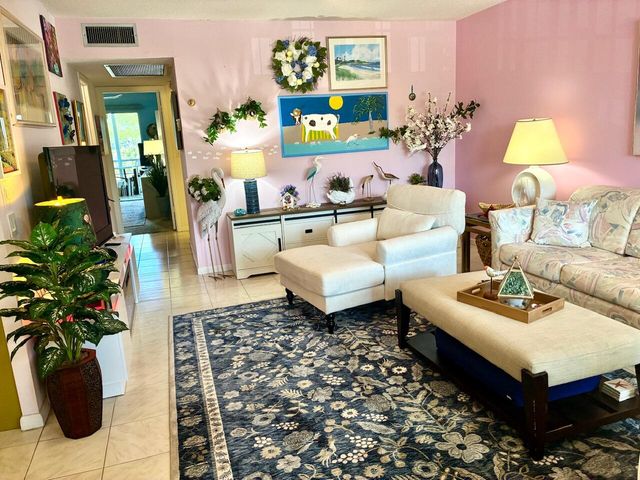 2002 Oakridge A Oakridge A 2002, Deerfield Beach, FL 33442