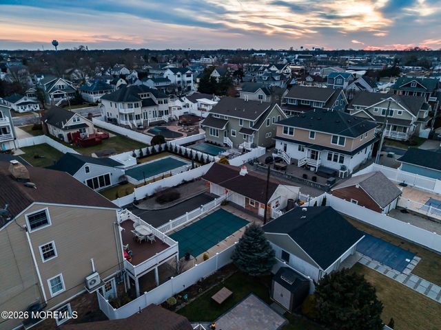 305 Chicago Avenue, Point Pleasant Beach, NJ 08742