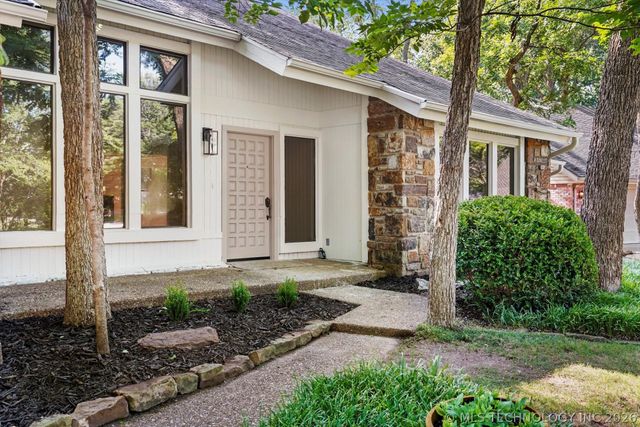 8747 S 68th East Avenue, Tulsa, OK 74133