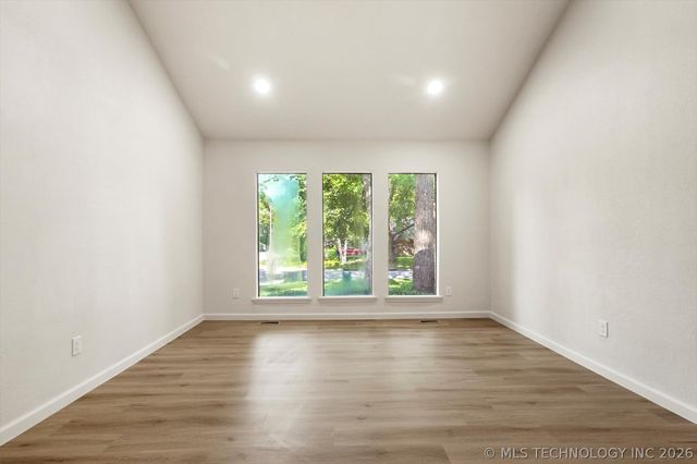 8747 S 68th East Avenue, Tulsa, OK 74133