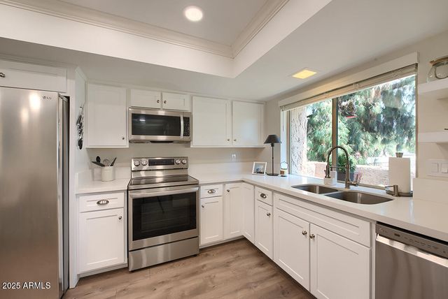 7316 N VIA CAMELLO DEL NORTE -- 106, Scottsdale, AZ 85258