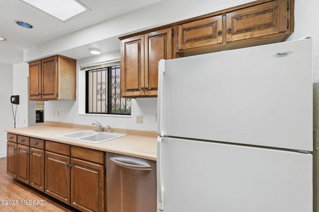 1225 N Abrego Drive, Green Valley, AZ 85614