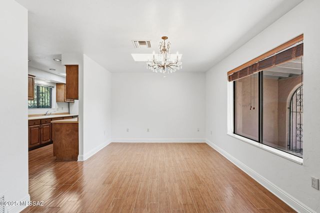 1225 N Abrego Drive, Green Valley, AZ 85614