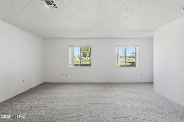 1225 N Abrego Drive, Green Valley, AZ 85614