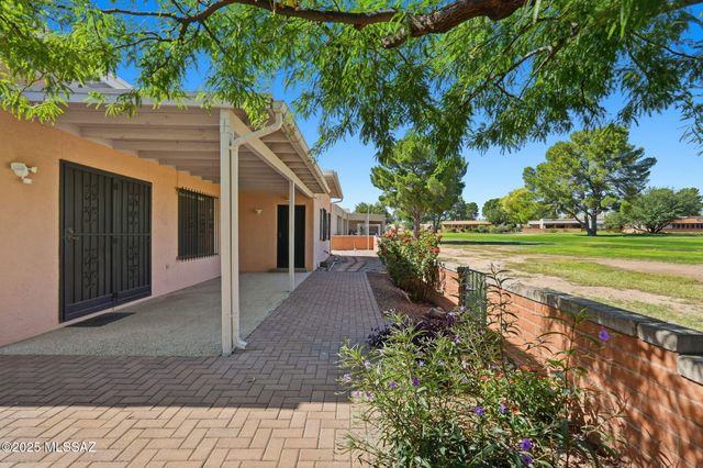 1225 N Abrego Drive, Green Valley, AZ 85614