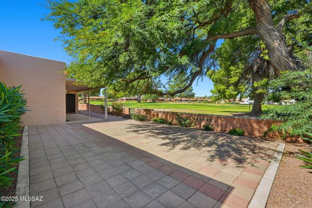 1225 N Abrego Drive, Green Valley, AZ 85614