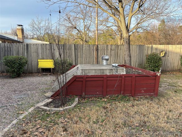 718 Marlena Lane, Ardmore, OK 73401