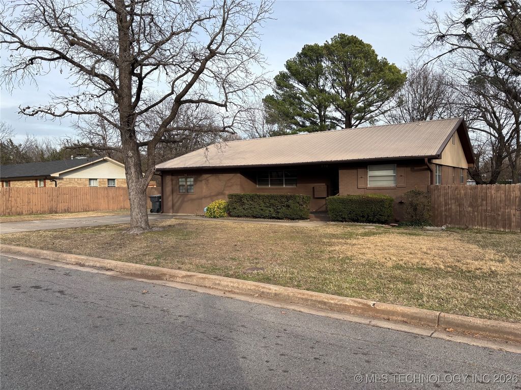 718 Marlena Lane, Ardmore, OK 73401