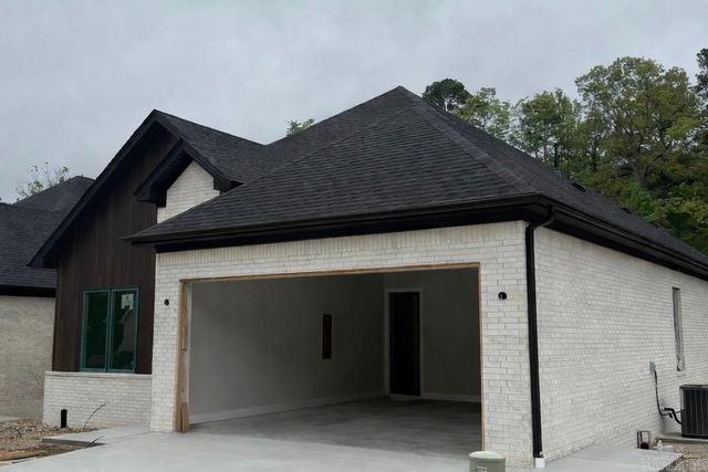 110 Kinley Loop, Little Rock, AR 72223