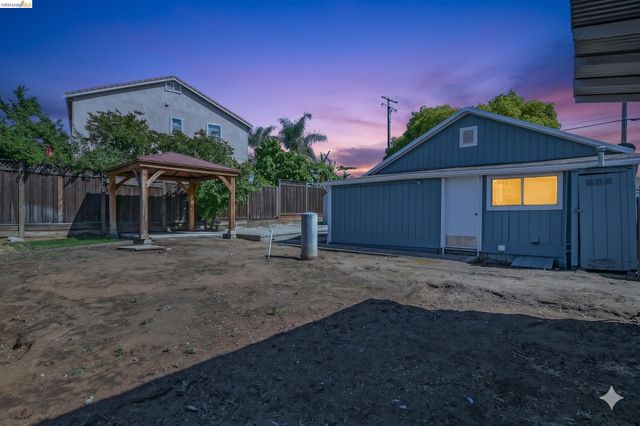 180 Hill Ave, Oakley, CA 94561