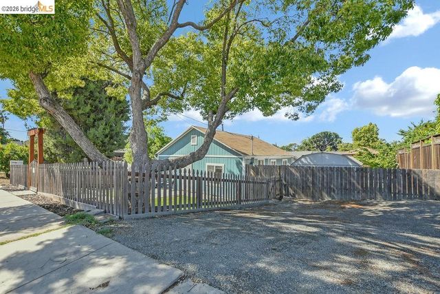 180 Hill Ave, Oakley, CA 94561