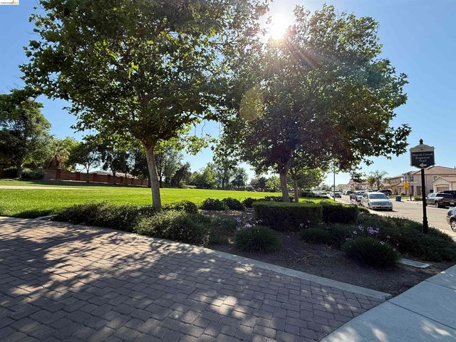 180 Hill Ave, Oakley, CA 94561