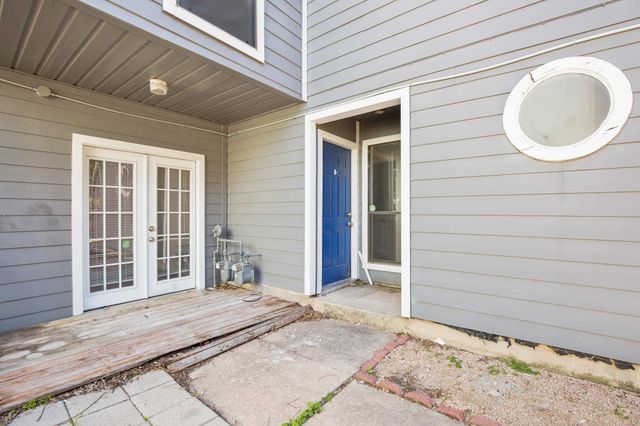 6726 Lancret DR A, Austin, TX 78745