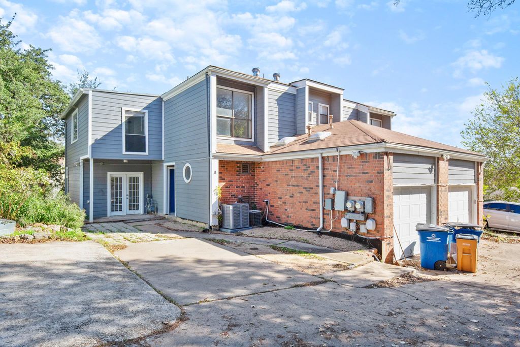 6726 Lancret DR A, Austin, TX 78745