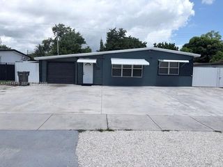 3611 SW 40th Street, West Park, FL 33023