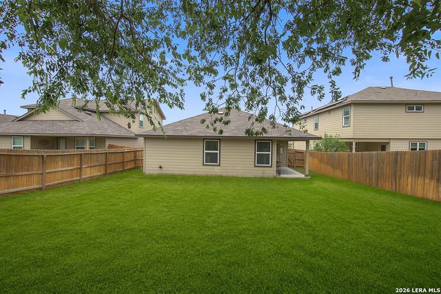 8135 Falcon Meadow, Converse, TX 78109