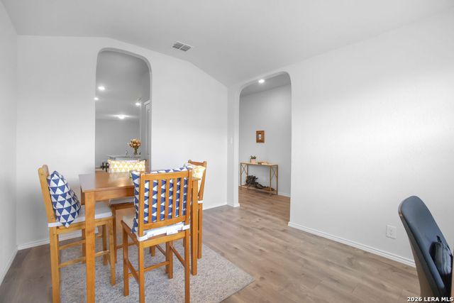 8135 Falcon Meadow, Converse, TX 78109