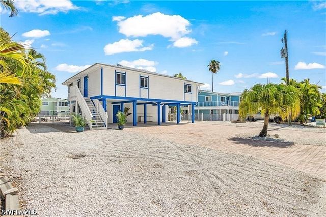 3 Pepita ST, Fort Myers Beach, FL 33931