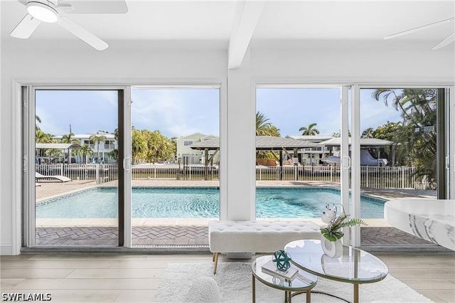 3 Pepita ST, Fort Myers Beach, FL 33931