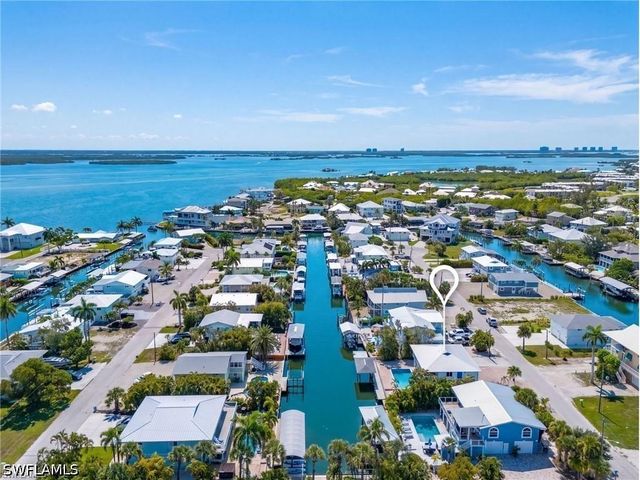 3 Pepita ST, Fort Myers Beach, FL 33931