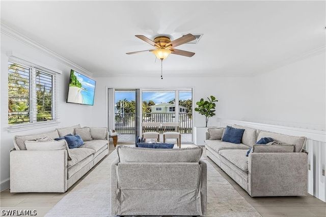 3 Pepita ST, Fort Myers Beach, FL 33931