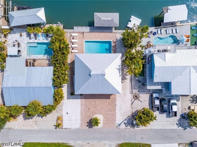 3 Pepita ST, Fort Myers Beach, FL 33931