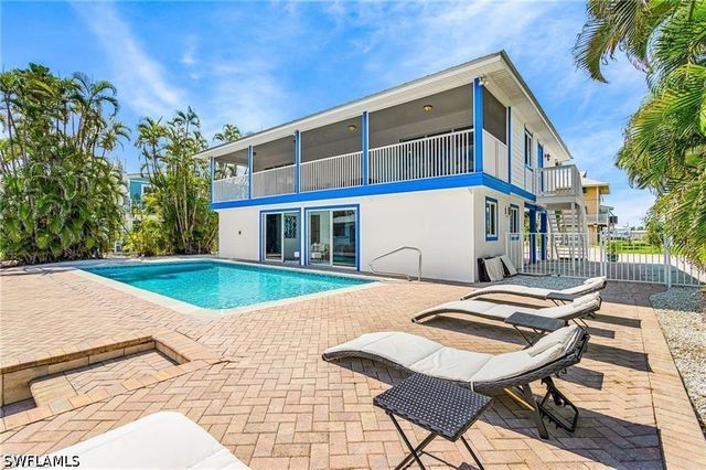 3 Pepita ST, Fort Myers Beach, FL 33931